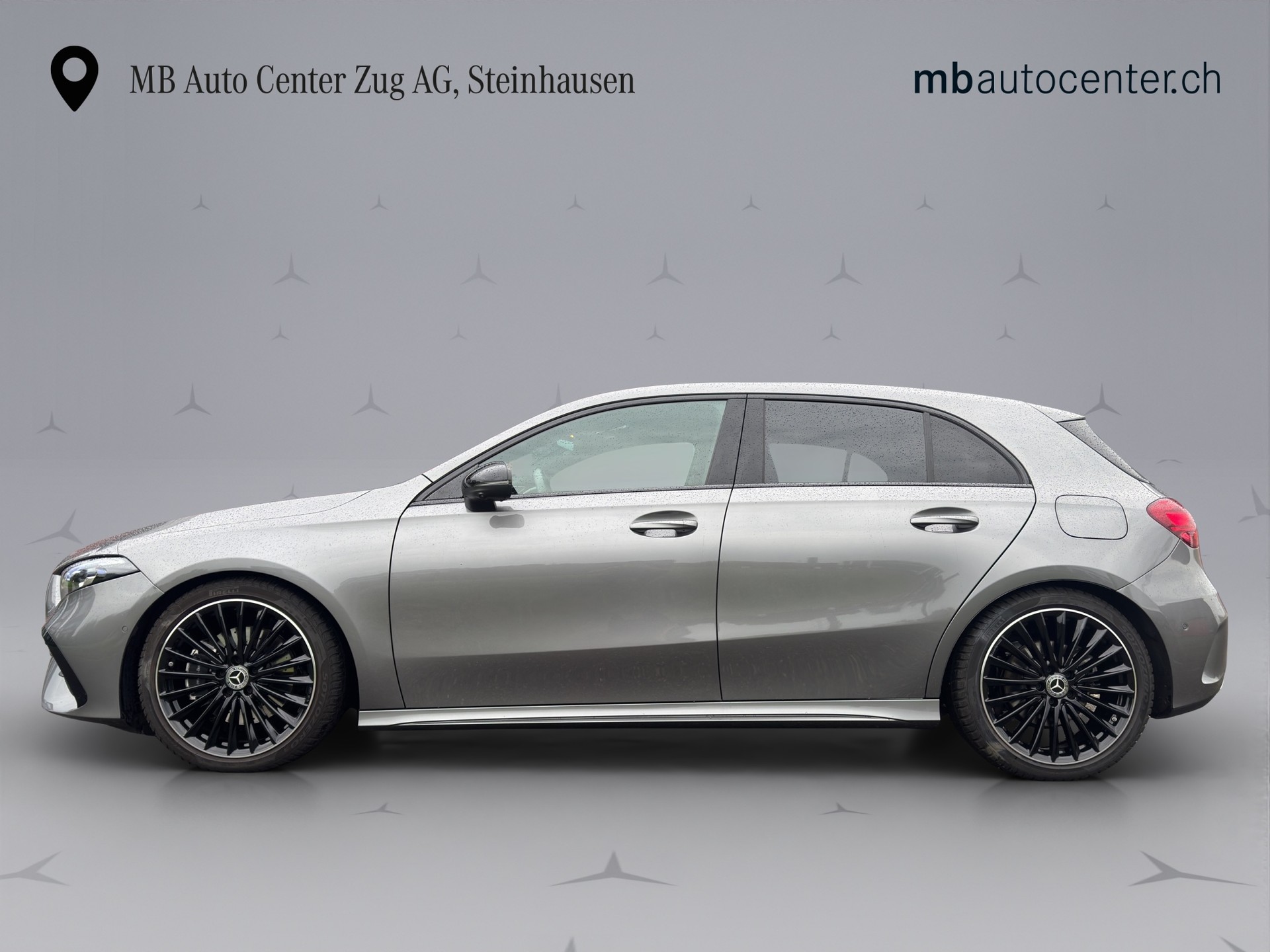 MERCEDES-BENZ A 220 AMG Line 4Matic-showroom-element-1