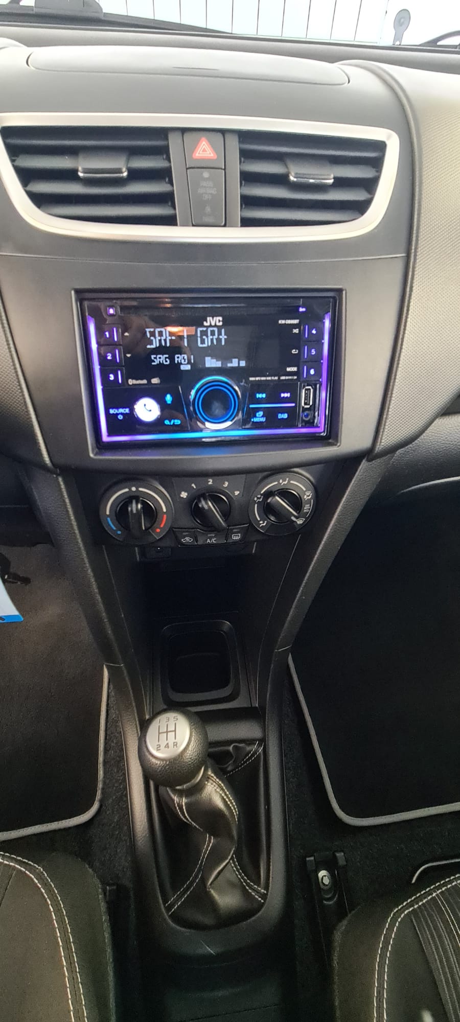 SUZUKI Swift 1.2i 16V GL Top Sergio Cellano 4x4-image-7