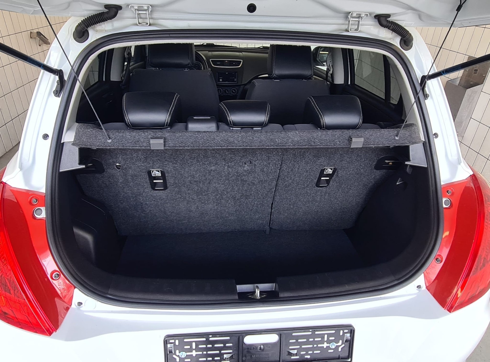 SUZUKI Swift 1.2i 16V GL Top Sergio Cellano 4x4-image-6