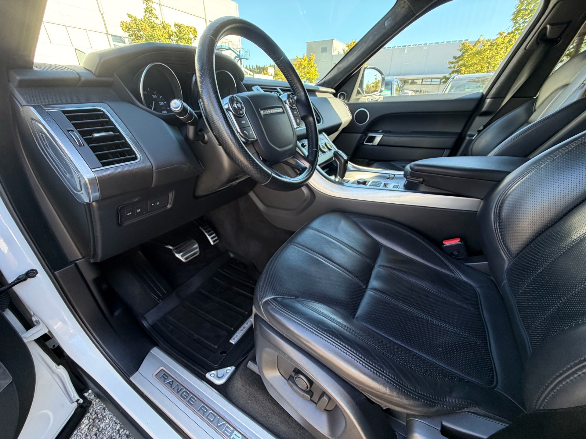 LAND ROVER Range Rover Sport 4.4 SDV8 HSE Automatic-image-10