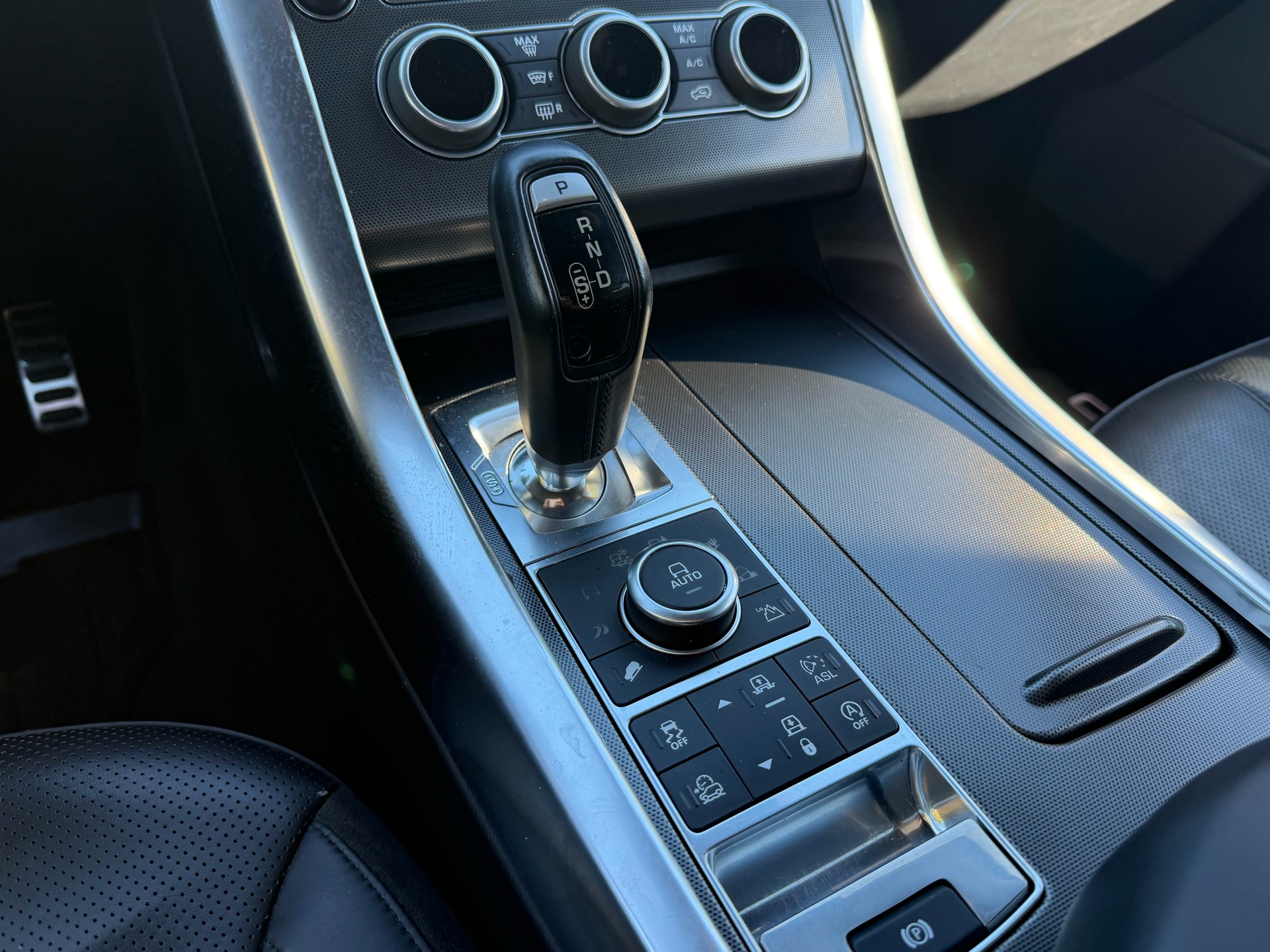 LAND ROVER Range Rover Sport 4.4 SDV8 HSE Automatic-image-16