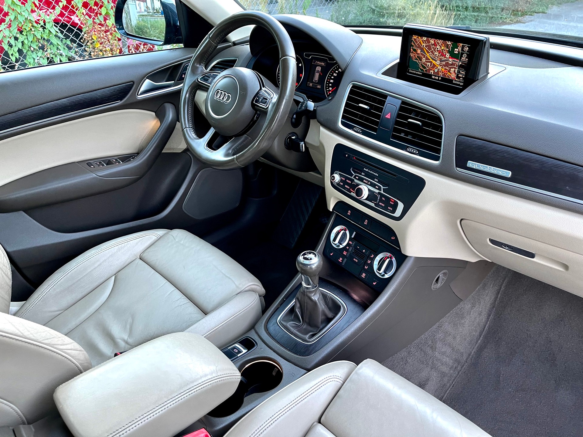 AUDI Q3 2.0 TDI quattro-image-18