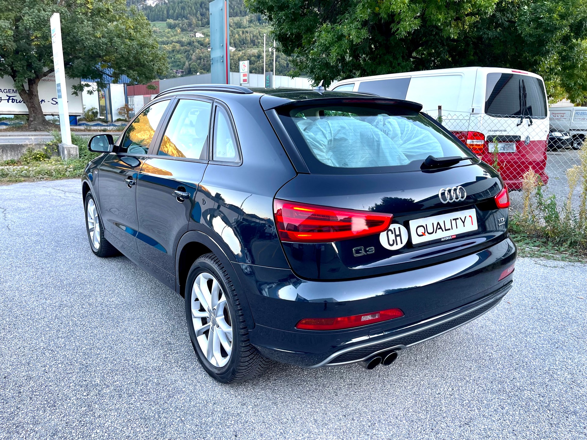 AUDI Q3 2.0 TDI quattro-image-7