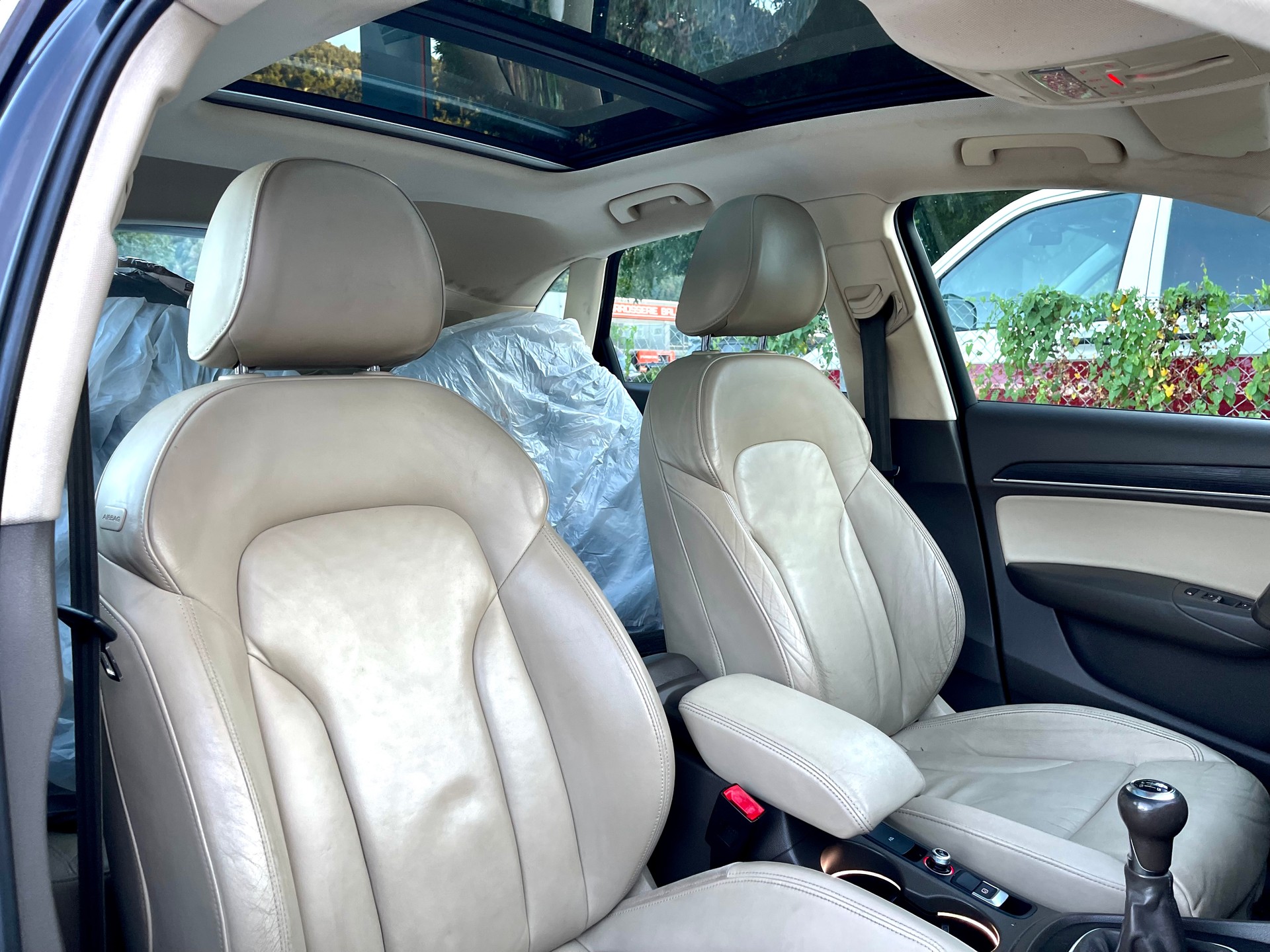 AUDI Q3 2.0 TDI quattro-image-2