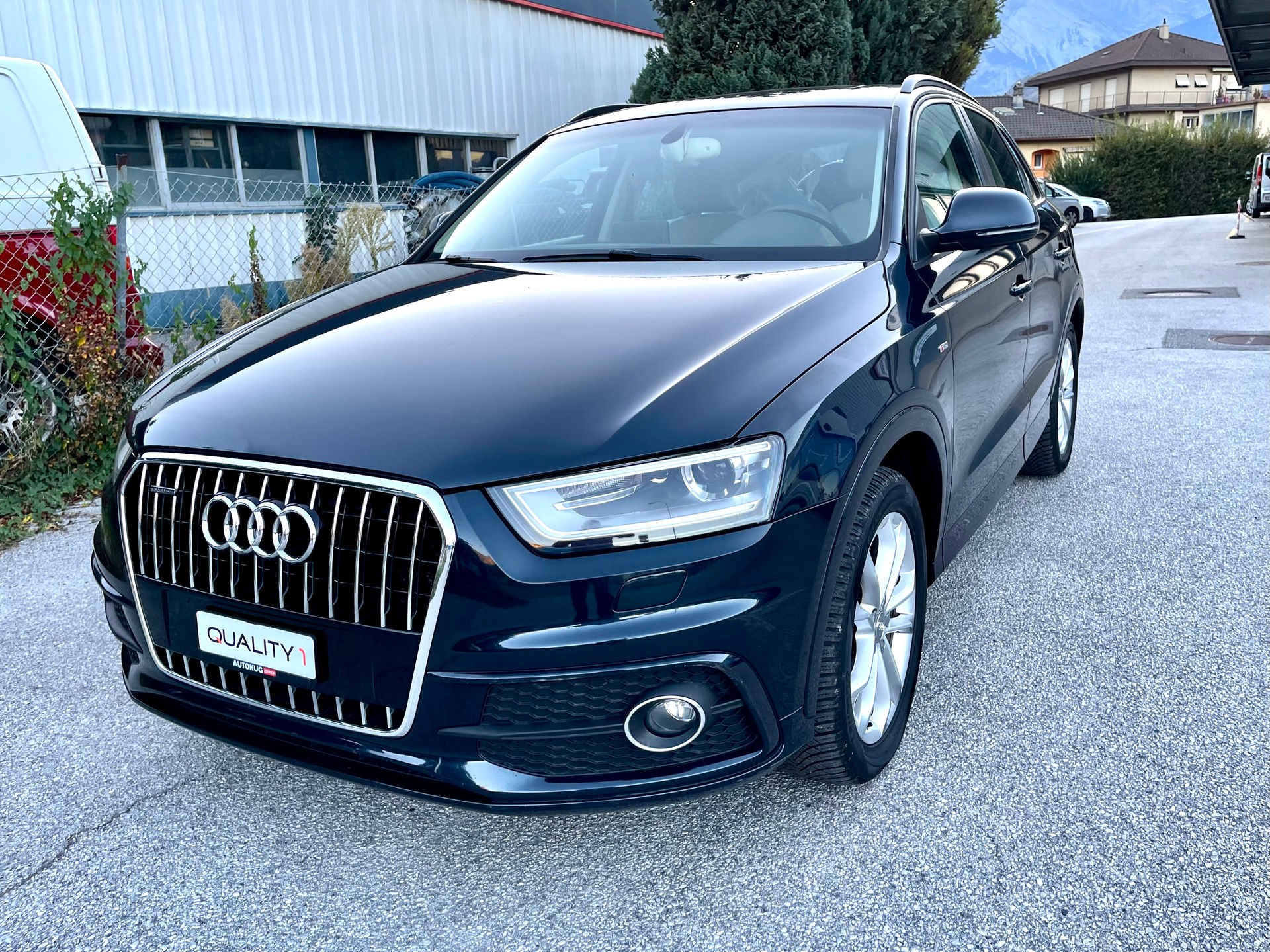AUDI Q3 2.0 TDI quattro-image-8