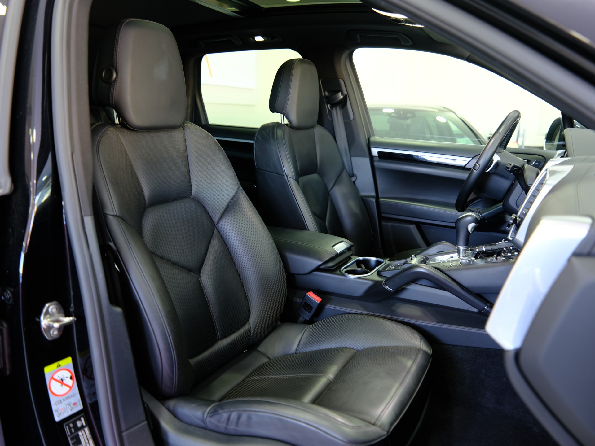 PORSCHE Cayenne S Diesel *SITZBELÜFTUNG* * PANORAMADACH*-image-19