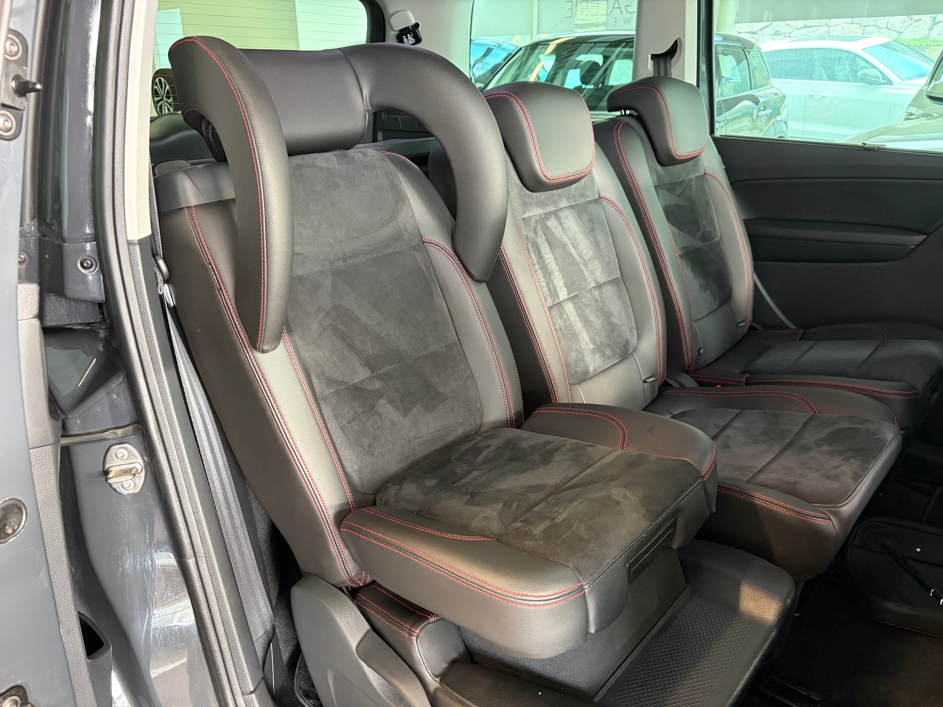 SEAT Alhambra 1.4 TSI FR Line DSG | CH | 7 Sitzer mit Kindersitzen | Elektrische Türen | AHK | Apple CarPlay/Android Auto | DAB+ |-image-35