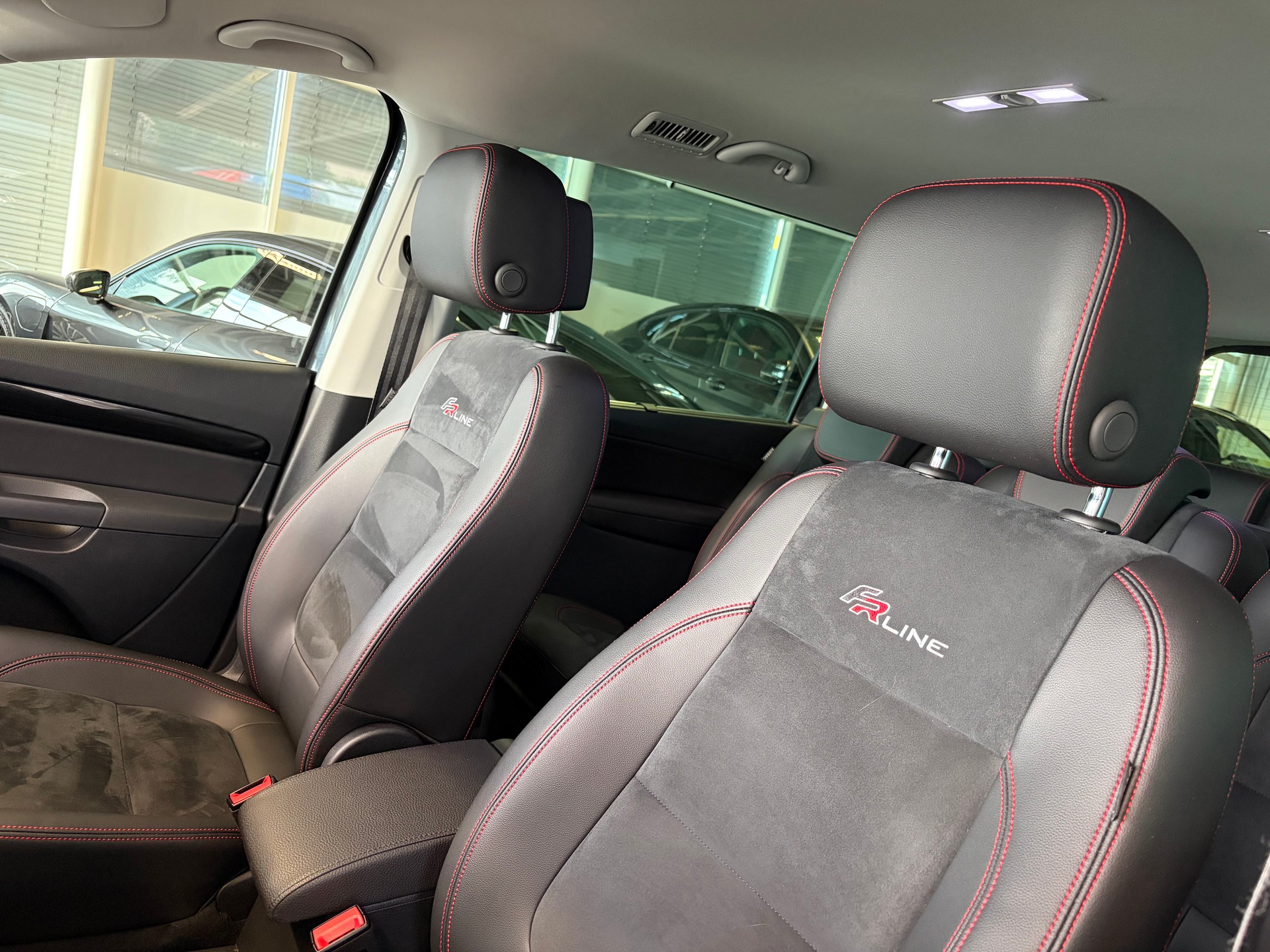 SEAT Alhambra 1.4 TSI FR Line DSG | CH | 7 Sitzer mit Kindersitzen | Elektrische Türen | AHK | Apple CarPlay/Android Auto | DAB+ |-image-12