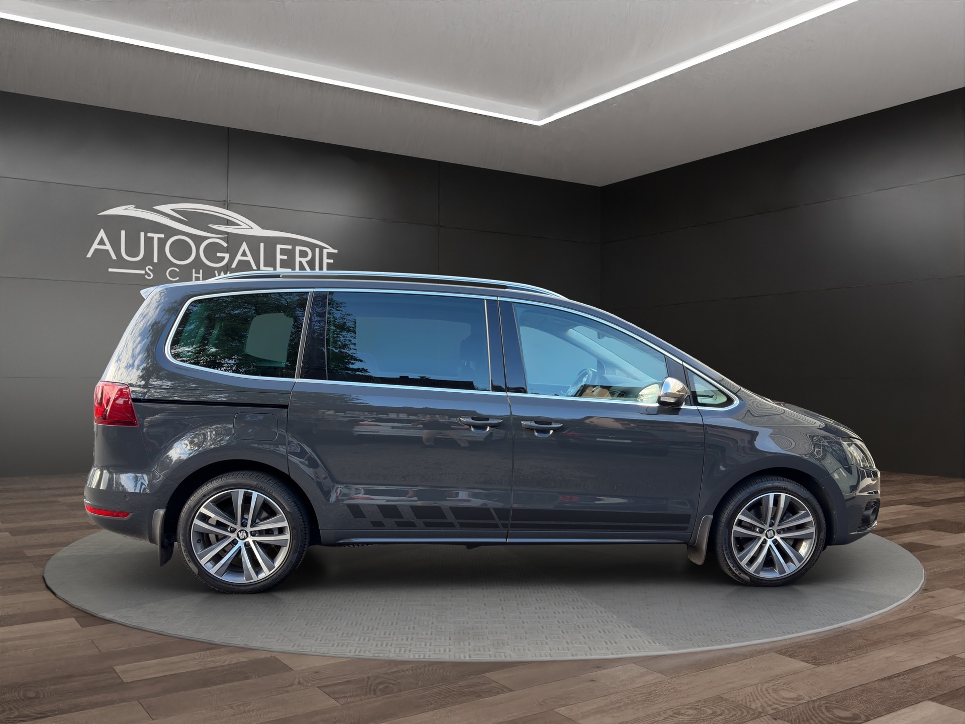 SEAT Alhambra 1.4 TSI FR Line DSG | CH | 7 Sitzer mit Kindersitzen | Elektrische Türen | AHK | Apple CarPlay/Android Auto | DAB+ |-image-5