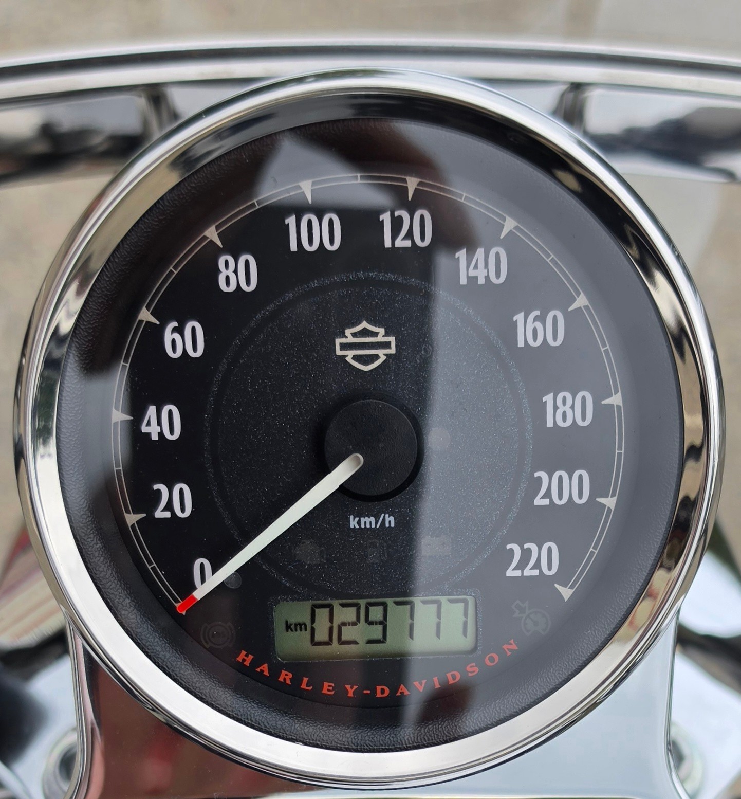 HARLEY-DAVIDSON XL 1200 T Super Low ABS-image-4