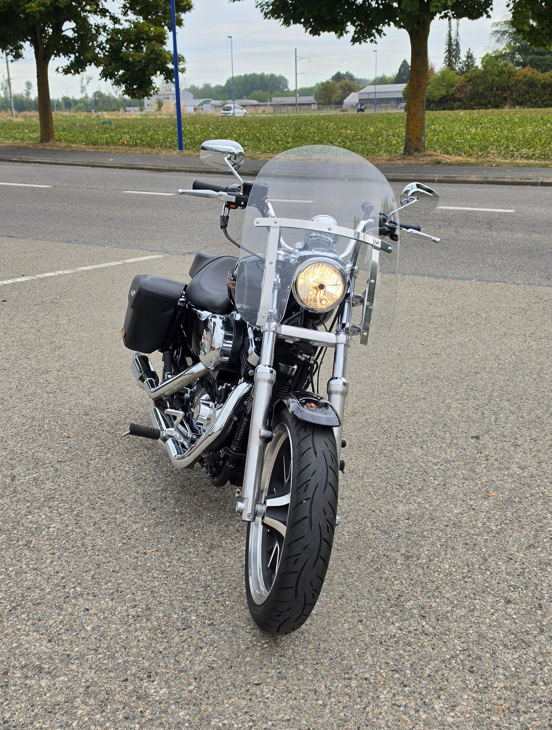 HARLEY-DAVIDSON XL 1200 T Super Low ABS-showroom-element-2
