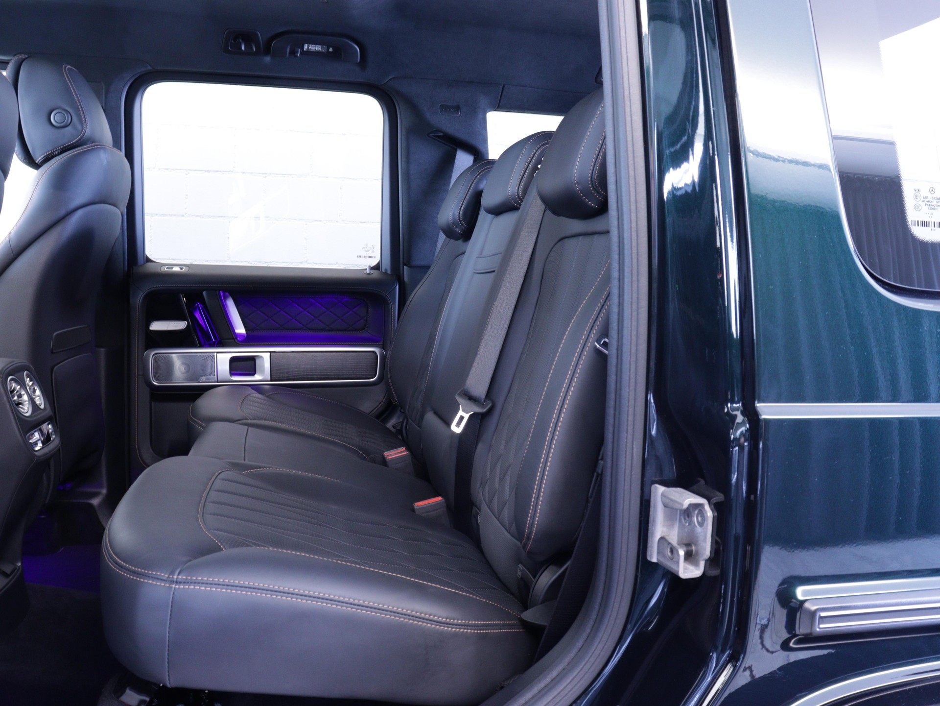 MERCEDES-BENZ G 450 d AMG Line-image-10