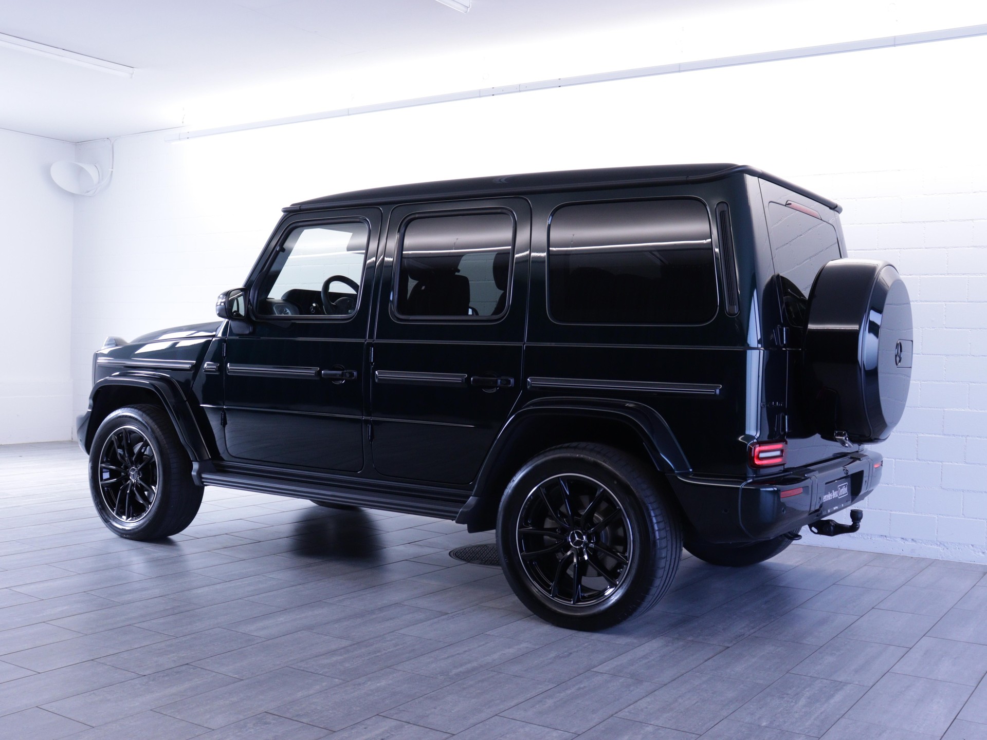 MERCEDES-BENZ G 450 d AMG Line-image-2