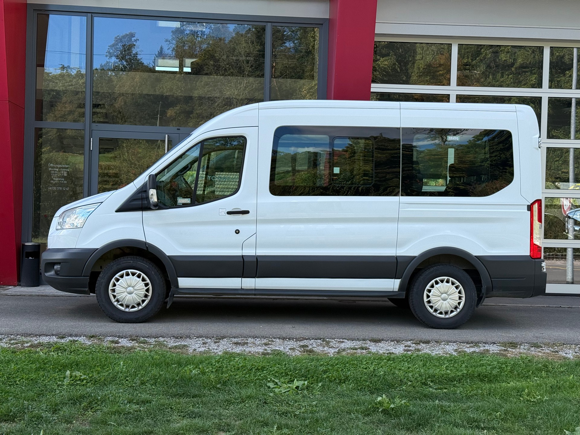 FORD Transit 350 L2H2 Trend RWD-image-1