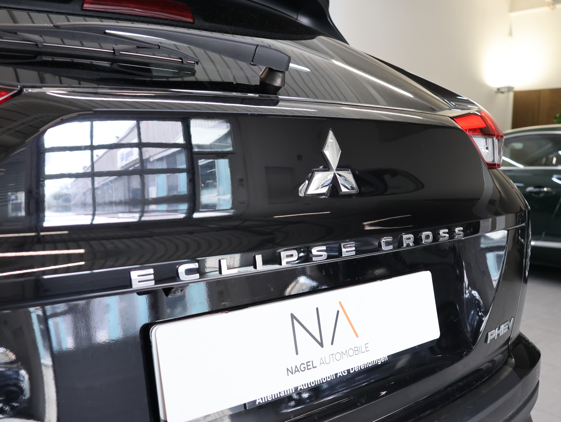 MITSUBISHI Eclipse Cross 2.4 PHEV Inform 4WD-image-13