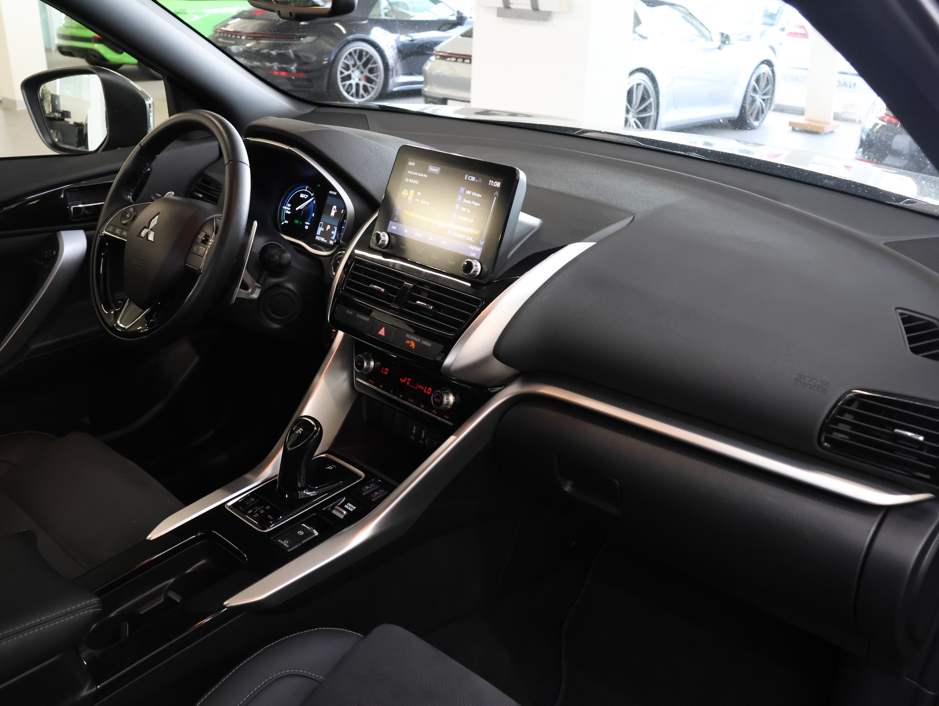 MITSUBISHI Eclipse Cross 2.4 PHEV Inform 4WD-image-23