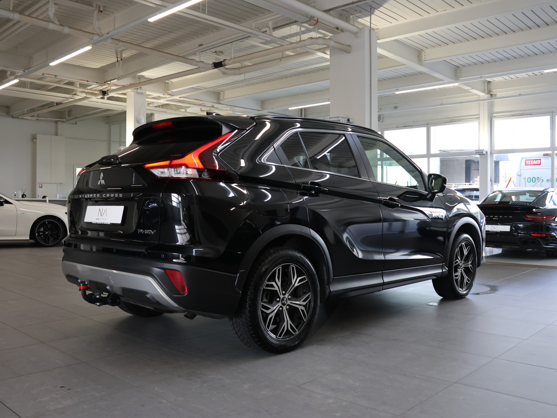 MITSUBISHI Eclipse Cross 2.4 PHEV Inform 4WD-image-8