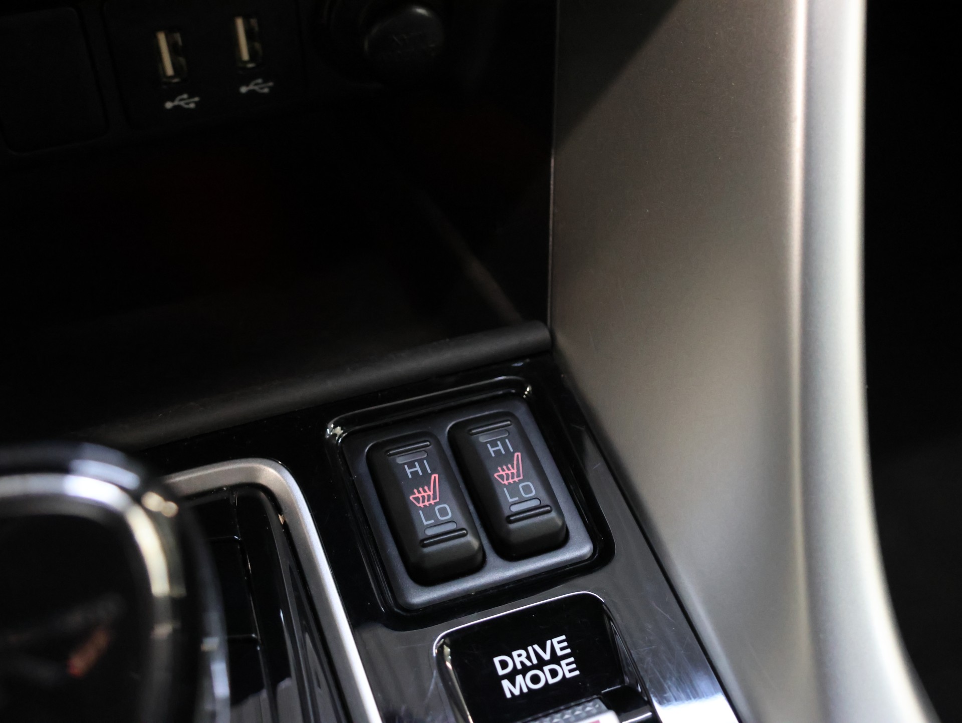 MITSUBISHI Eclipse Cross 2.4 PHEV Inform 4WD-image-20
