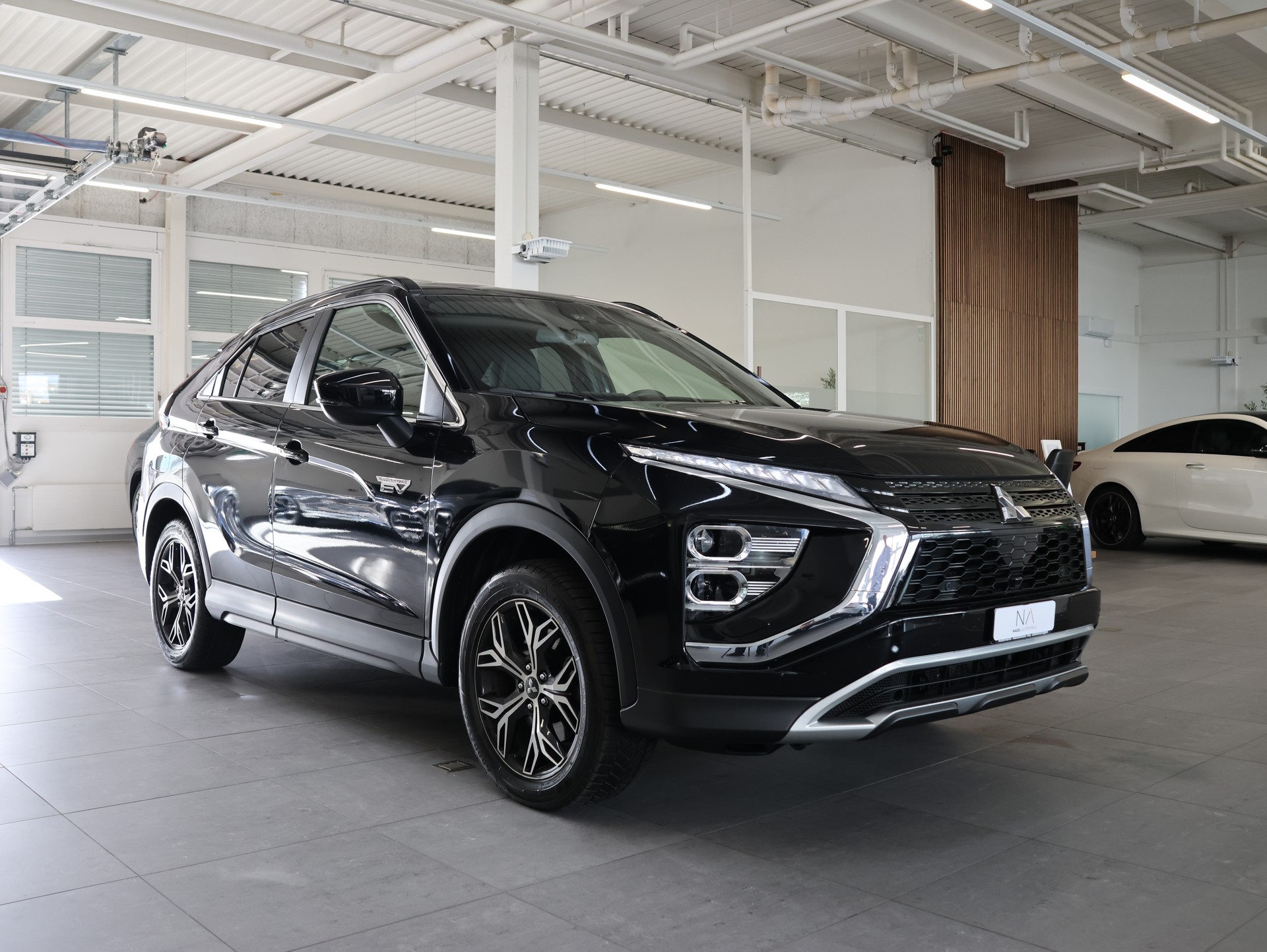 MITSUBISHI Eclipse Cross 2.4 PHEV Inform 4WD-showroom-element-1