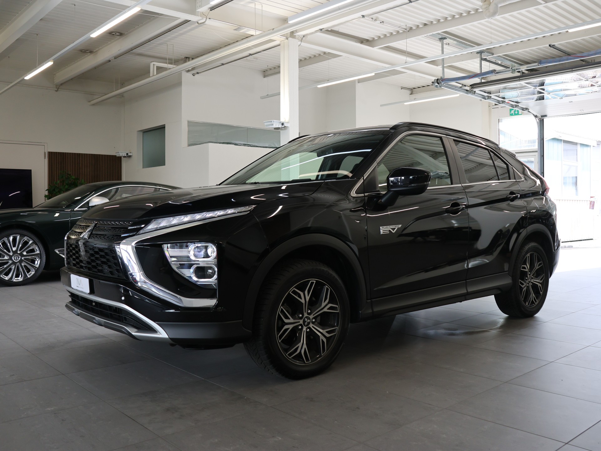 MITSUBISHI Eclipse Cross 2.4 PHEV Inform 4WD-image-5