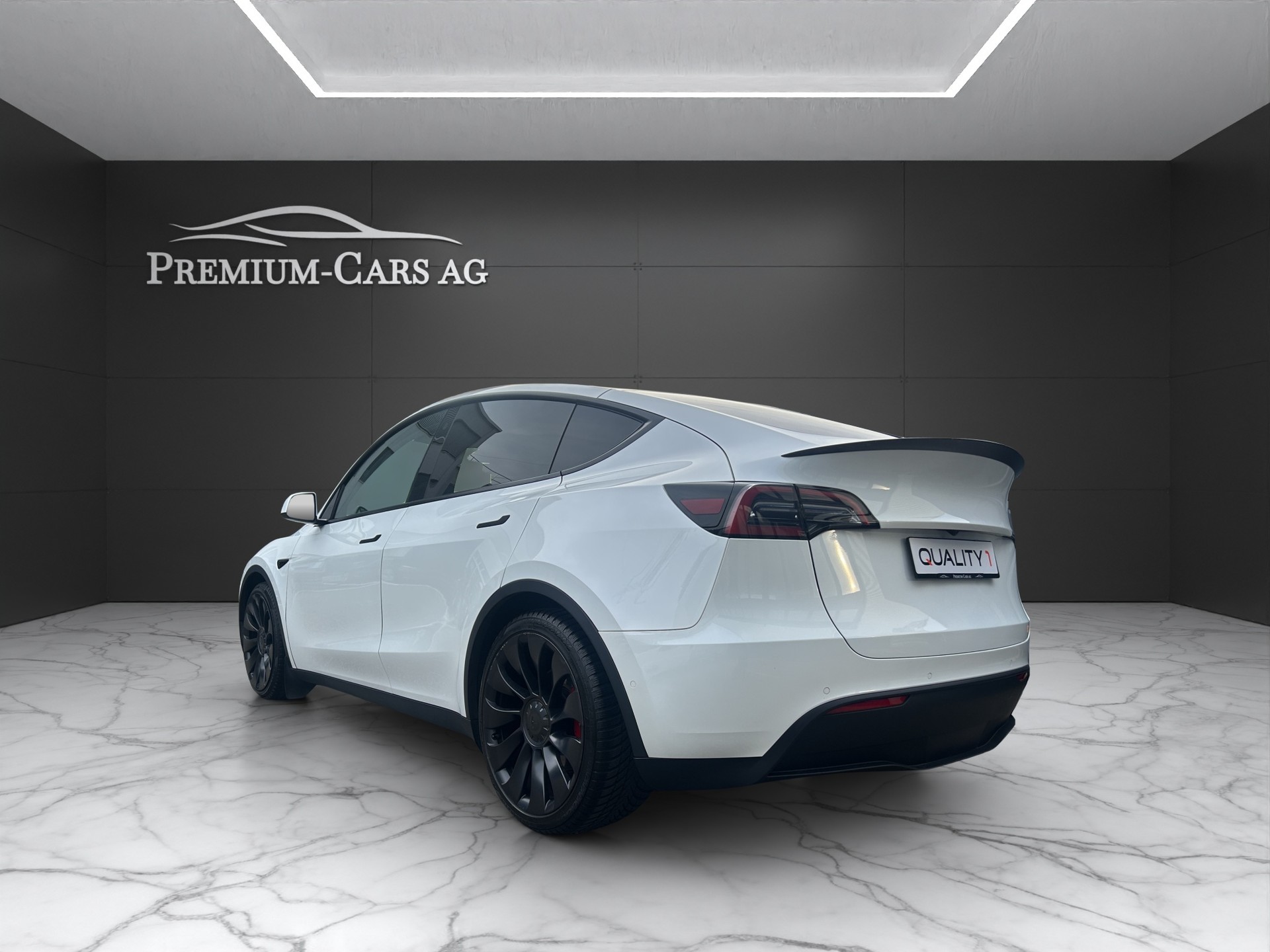 TESLA Model Y Performance / FSD Autopilot / Anhängerkupplung-image-2