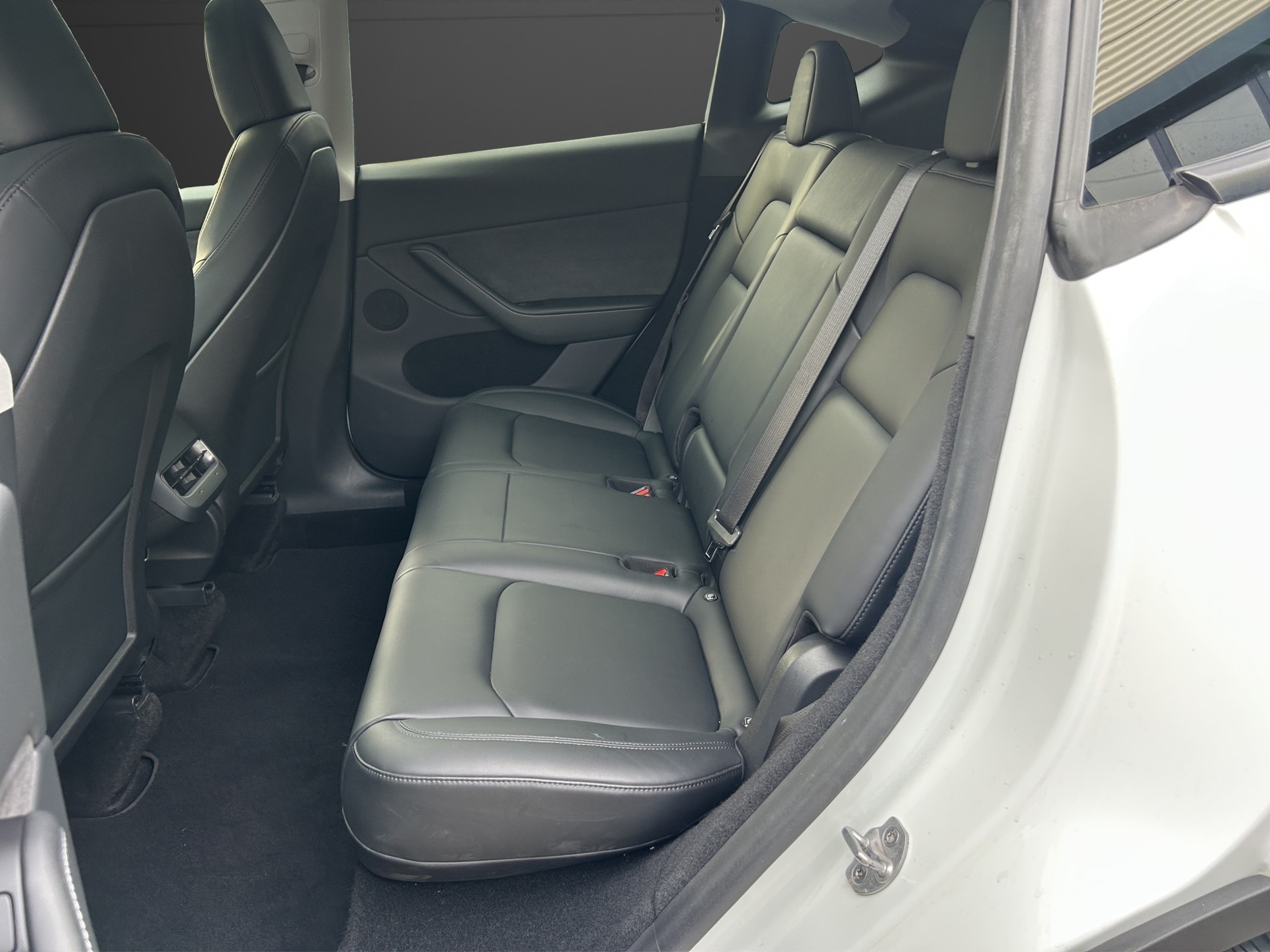 TESLA Model Y Performance / FSD Autopilot / Anhängerkupplung-image-6