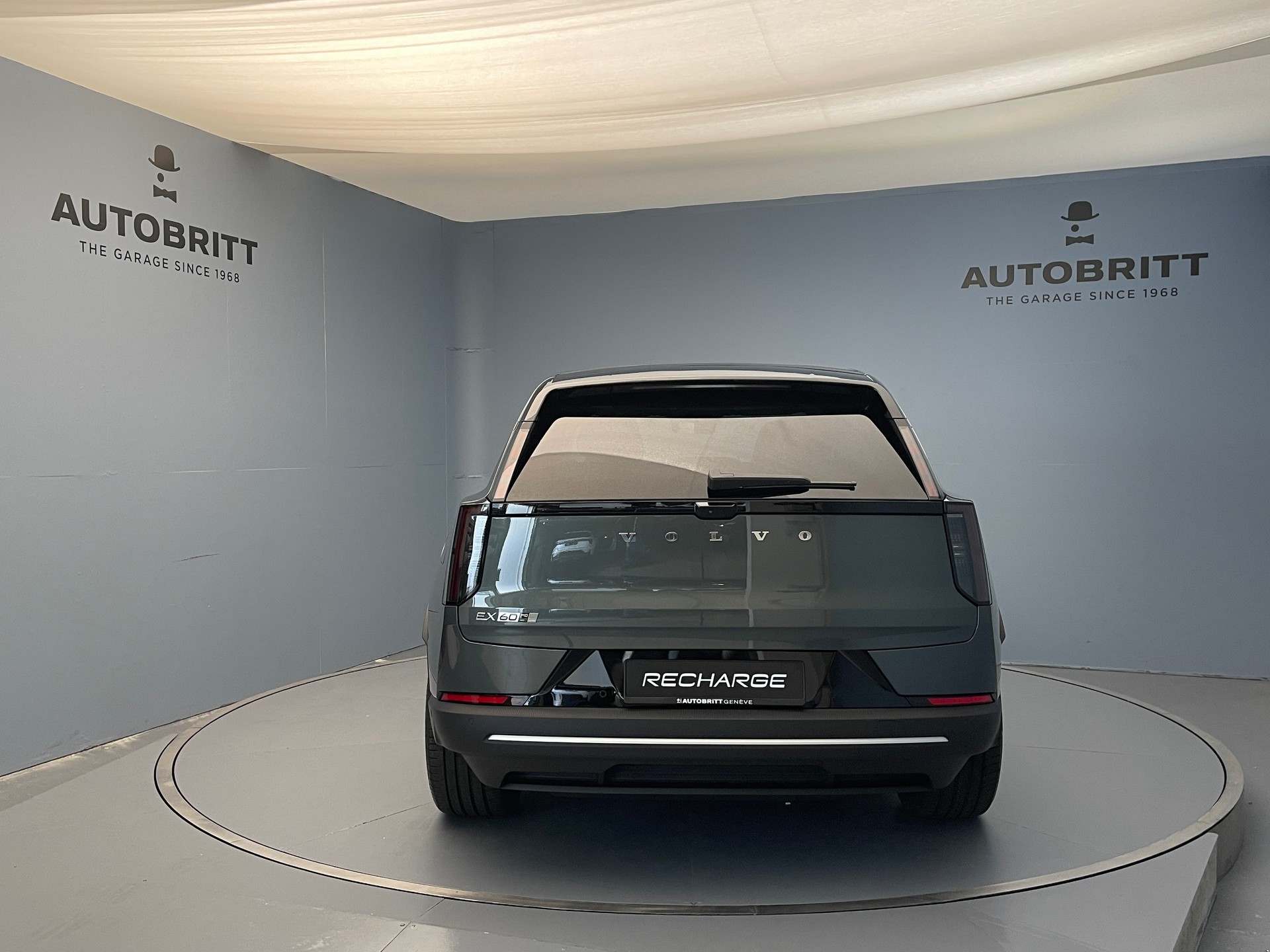 VOLVO EX60 Twin Ultra AWD-showroom-element-3