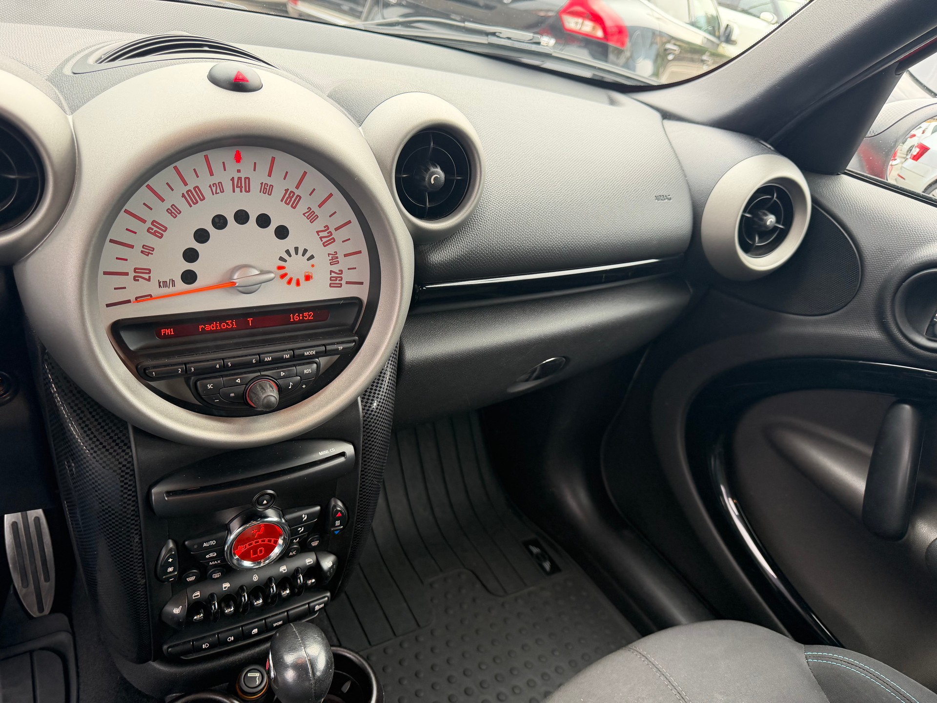 MINI Countryman Cooper SD ALL4 Steptronic-image-11