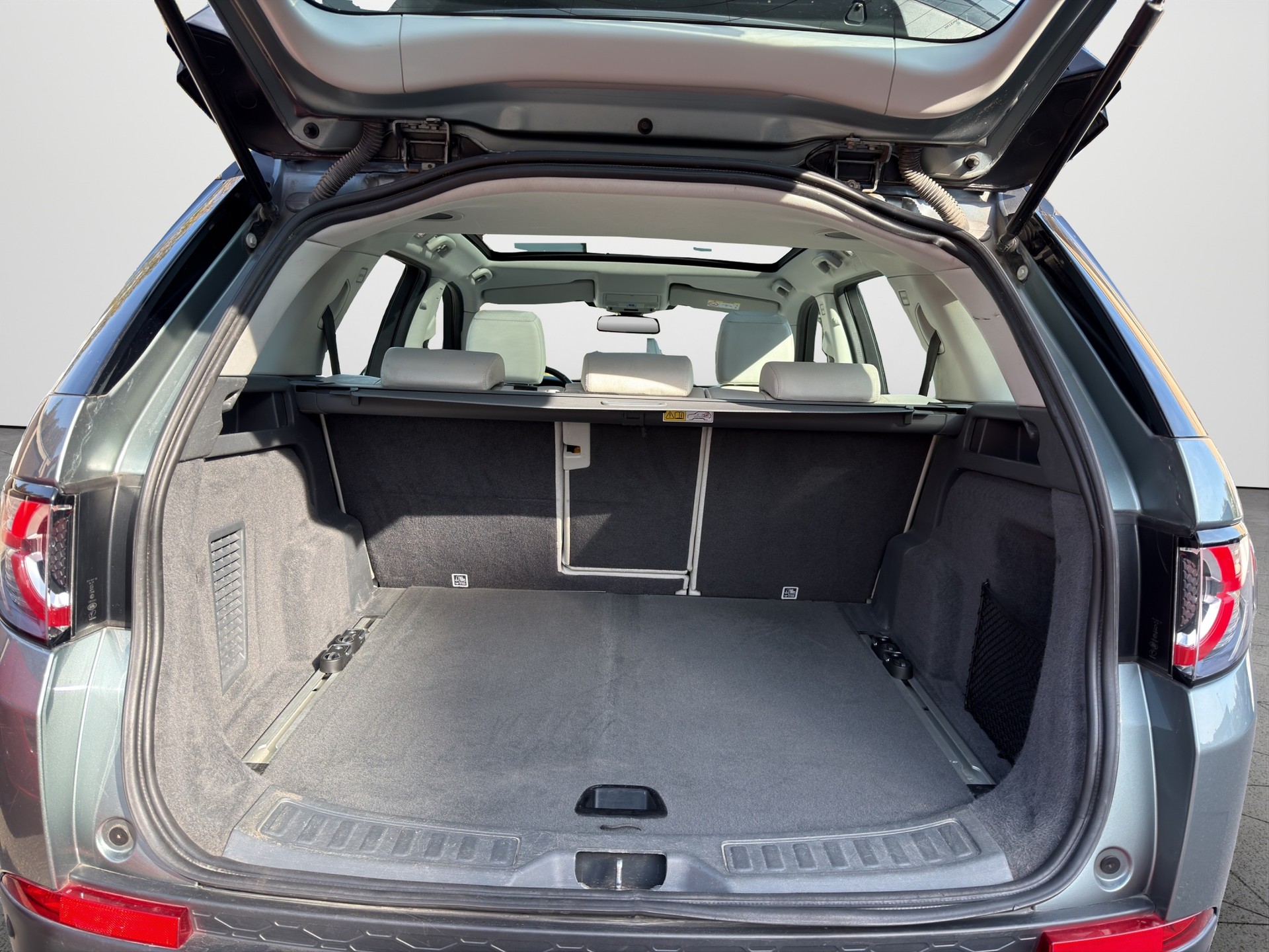 LAND ROVER Discovery Sport 2.0 Si4 HSE AT9-image-9