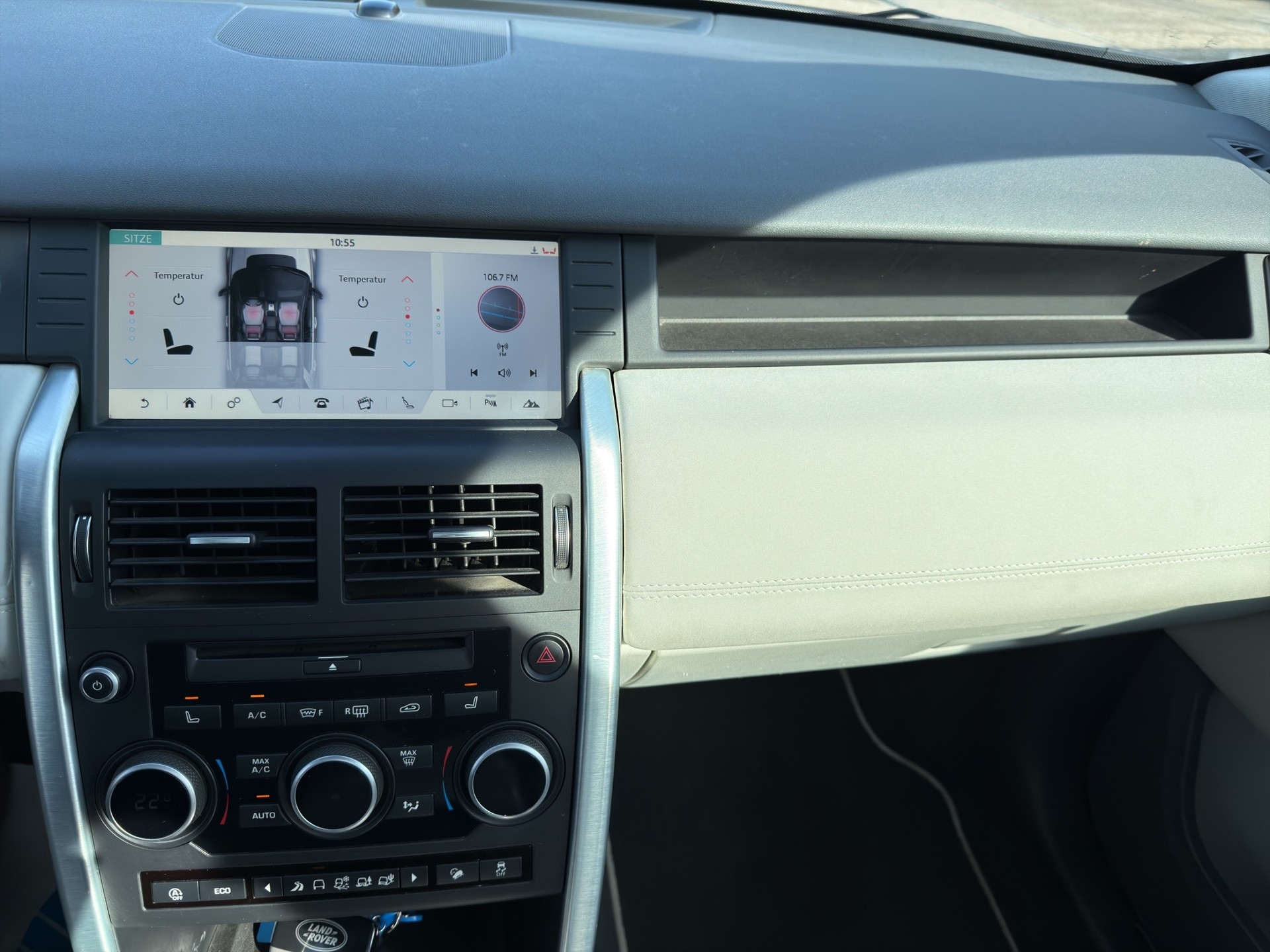 LAND ROVER Discovery Sport 2.0 Si4 HSE AT9-image-17