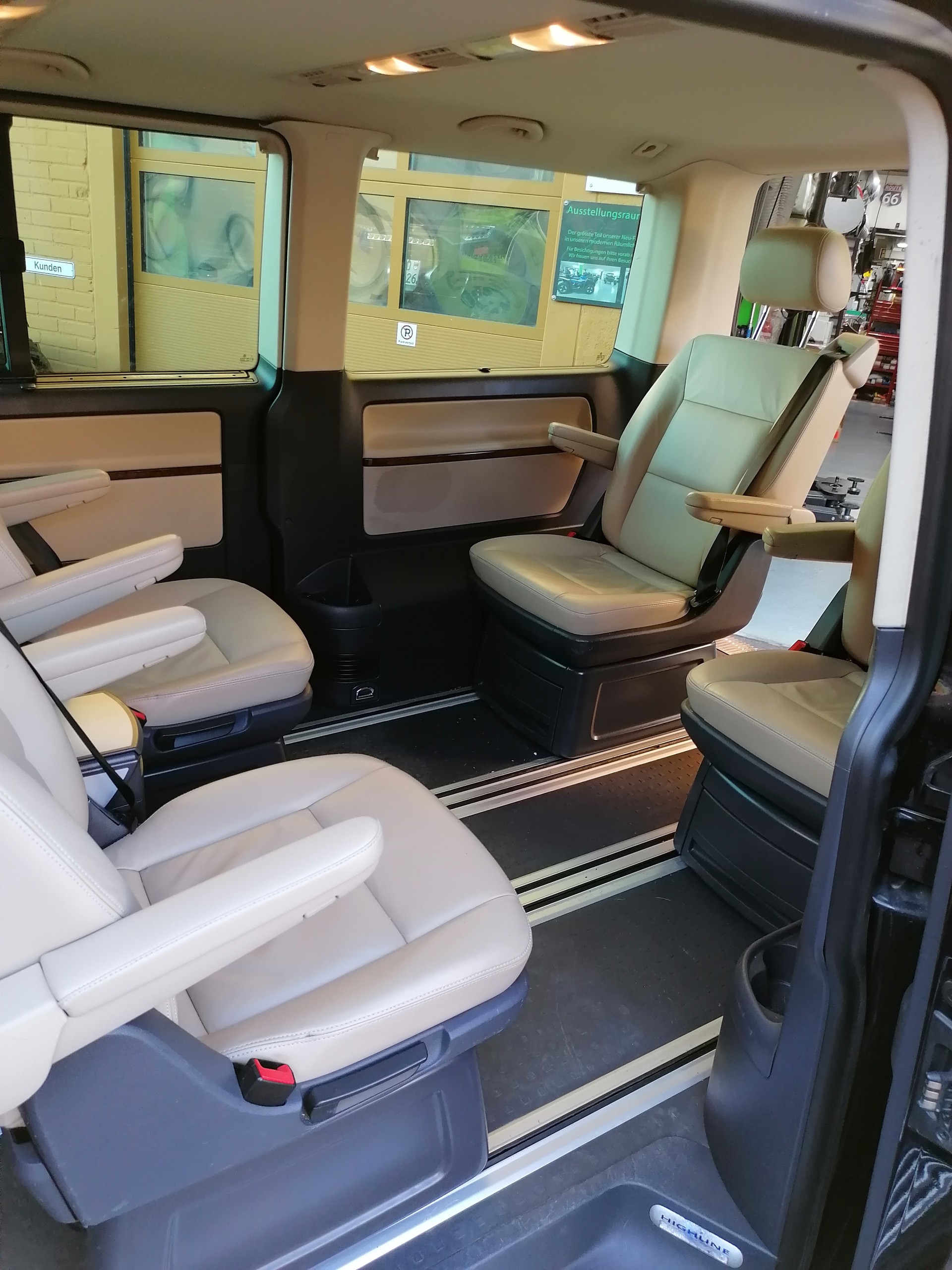 VW T5 Multivan 2.0 Bi-TDI CR Comfortline 4Motion DSG-image-22