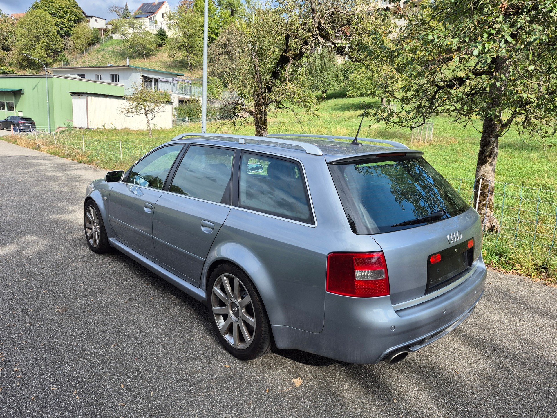 AUDI RS6 Avant quattro tiptronic-image-3
