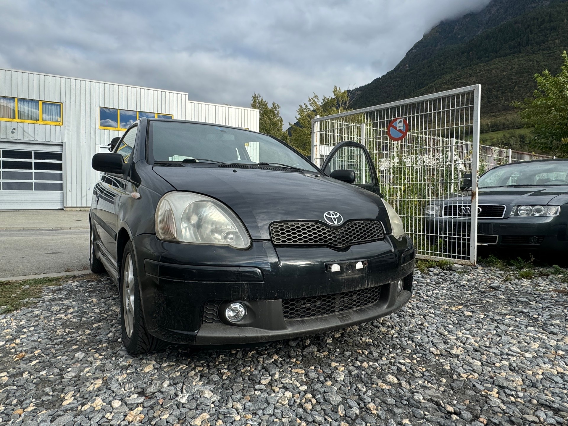 TOYOTA Yaris 1.5 TS-image-1