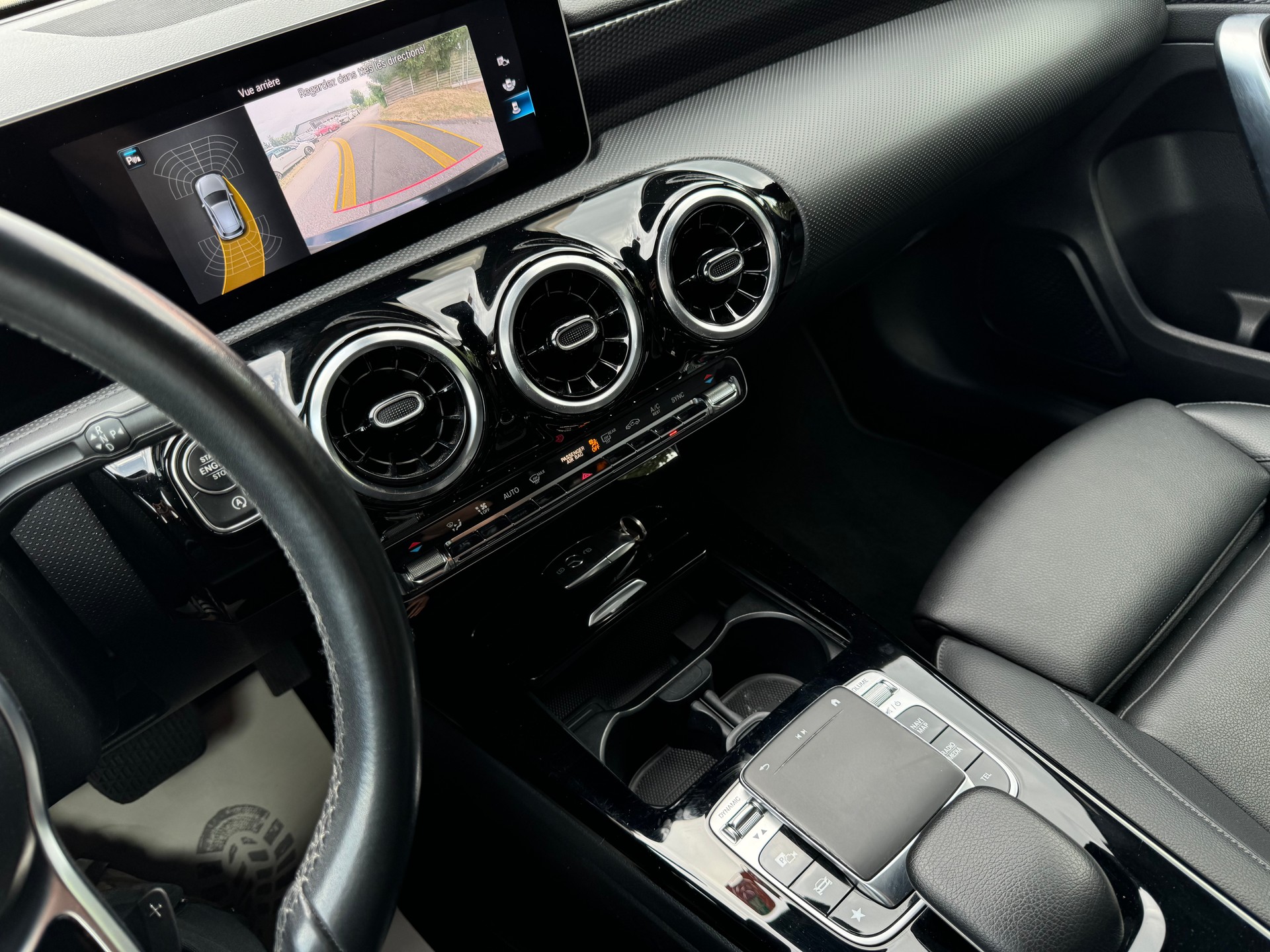 MERCEDES-BENZ A 180 Edition 7G-DCT-image-10