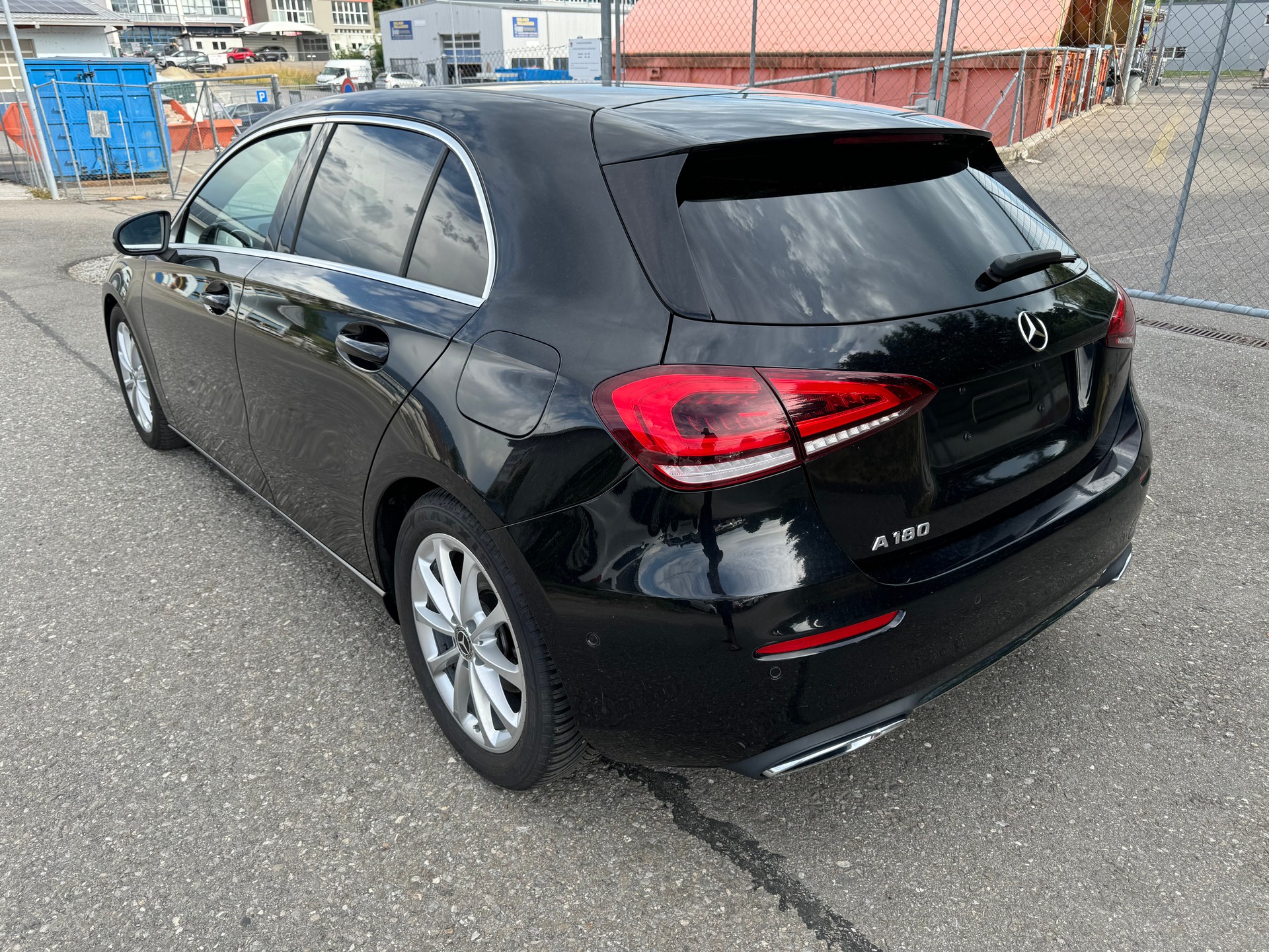 MERCEDES-BENZ A 180 Edition 7G-DCT-image-5