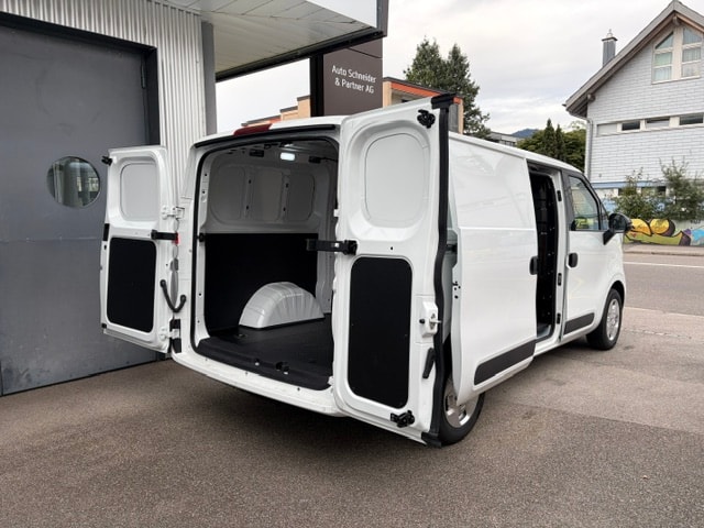 MAXUS eDeliver 5 L1 64kWh-image-7