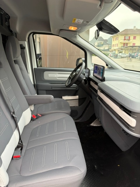 MAXUS eDeliver 5 L1 64kWh-image-11