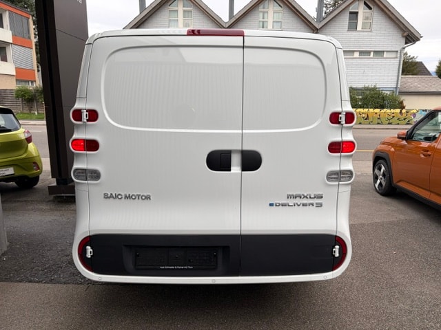 MAXUS eDeliver 5 L1 64kWh-image-4