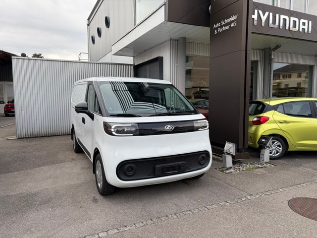 MAXUS eDeliver 5 L1 64kWh-showroom-element-2