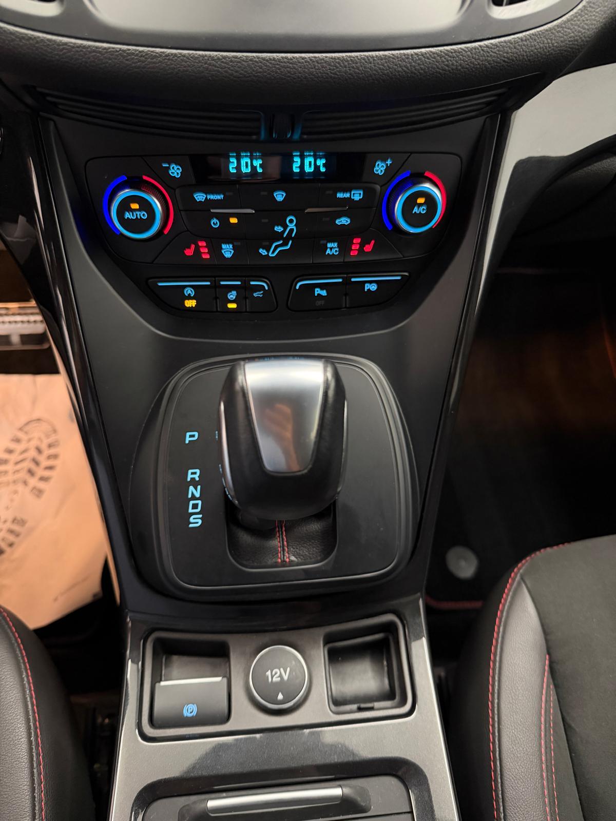FORD Kuga 2.0 EcoB 240 ST-Line-image-19