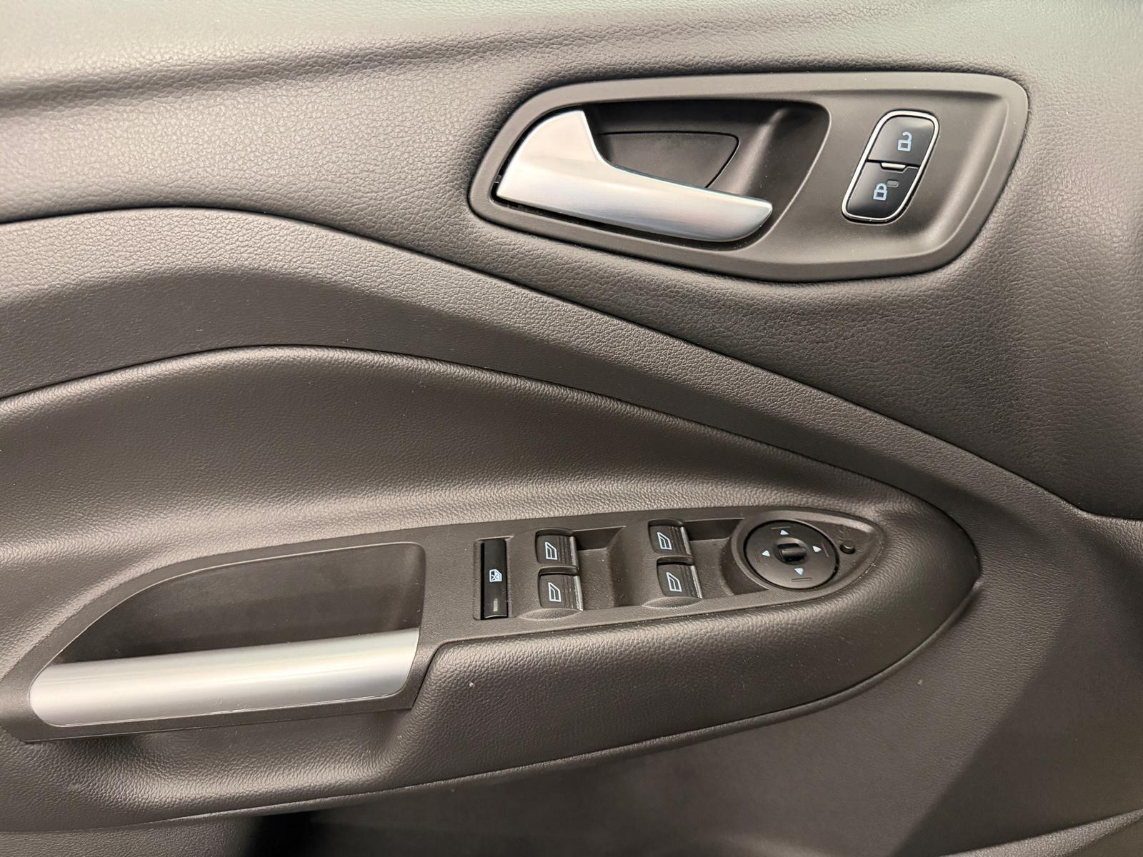 FORD Kuga 2.0 EcoB 240 ST-Line-image-15