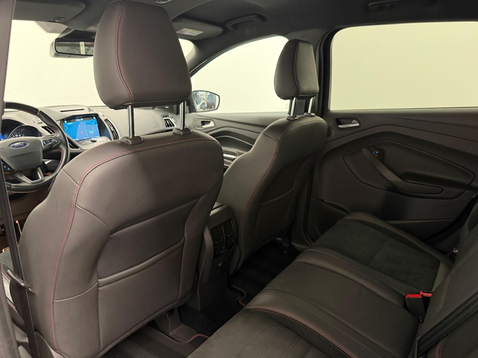 FORD Kuga 2.0 EcoB 240 ST-Line-image-11