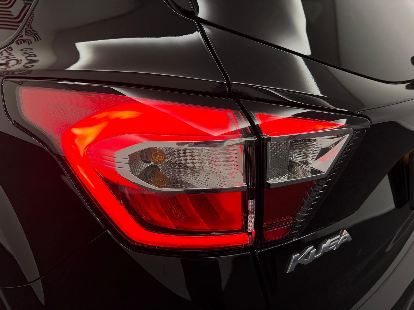 FORD Kuga 2.0 EcoB 240 ST-Line-image-8
