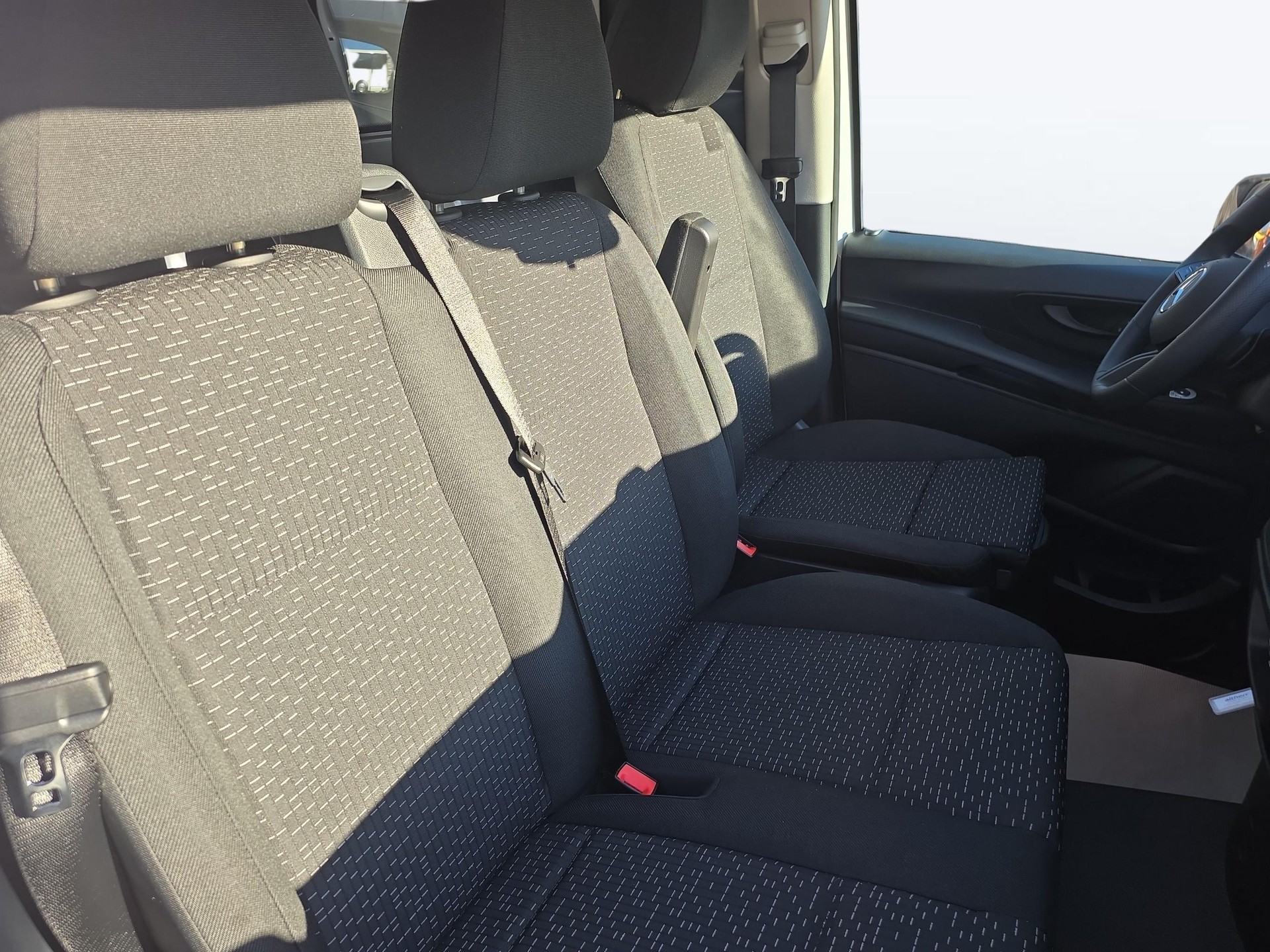 MERCEDES-BENZ Vito 114 Kaw. L 2.0 CDI Pro-image-12