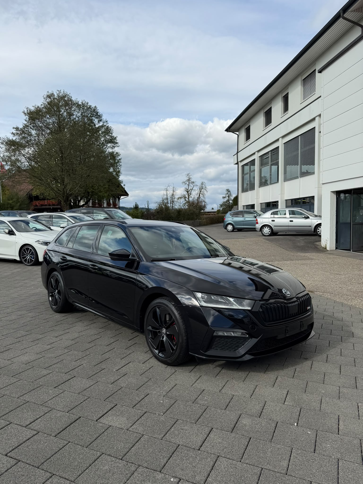 Car photo