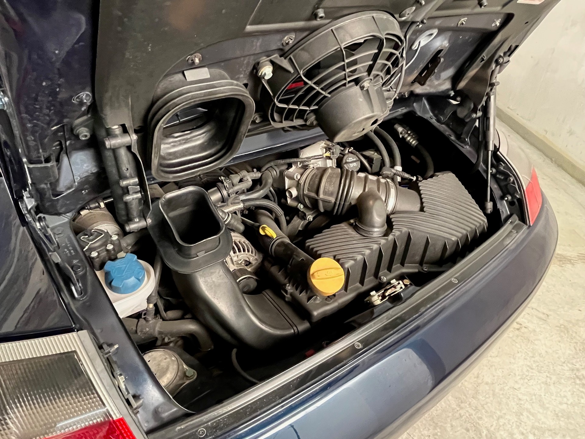 PORSCHE 911 Carrera 4 Cabrio, Handschaltung, Hardtop, Windschott, Klima, super gepflegt ab MFK-image-19