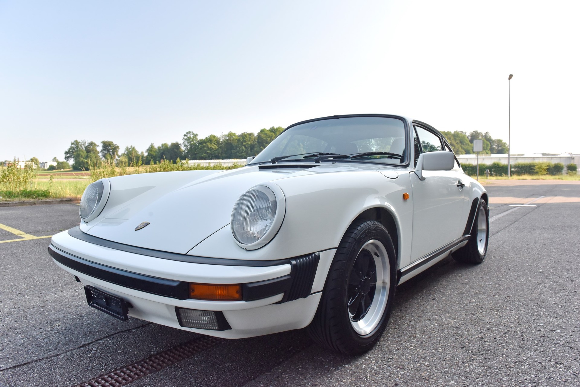 PORSCHE 911 Carrera-image-5