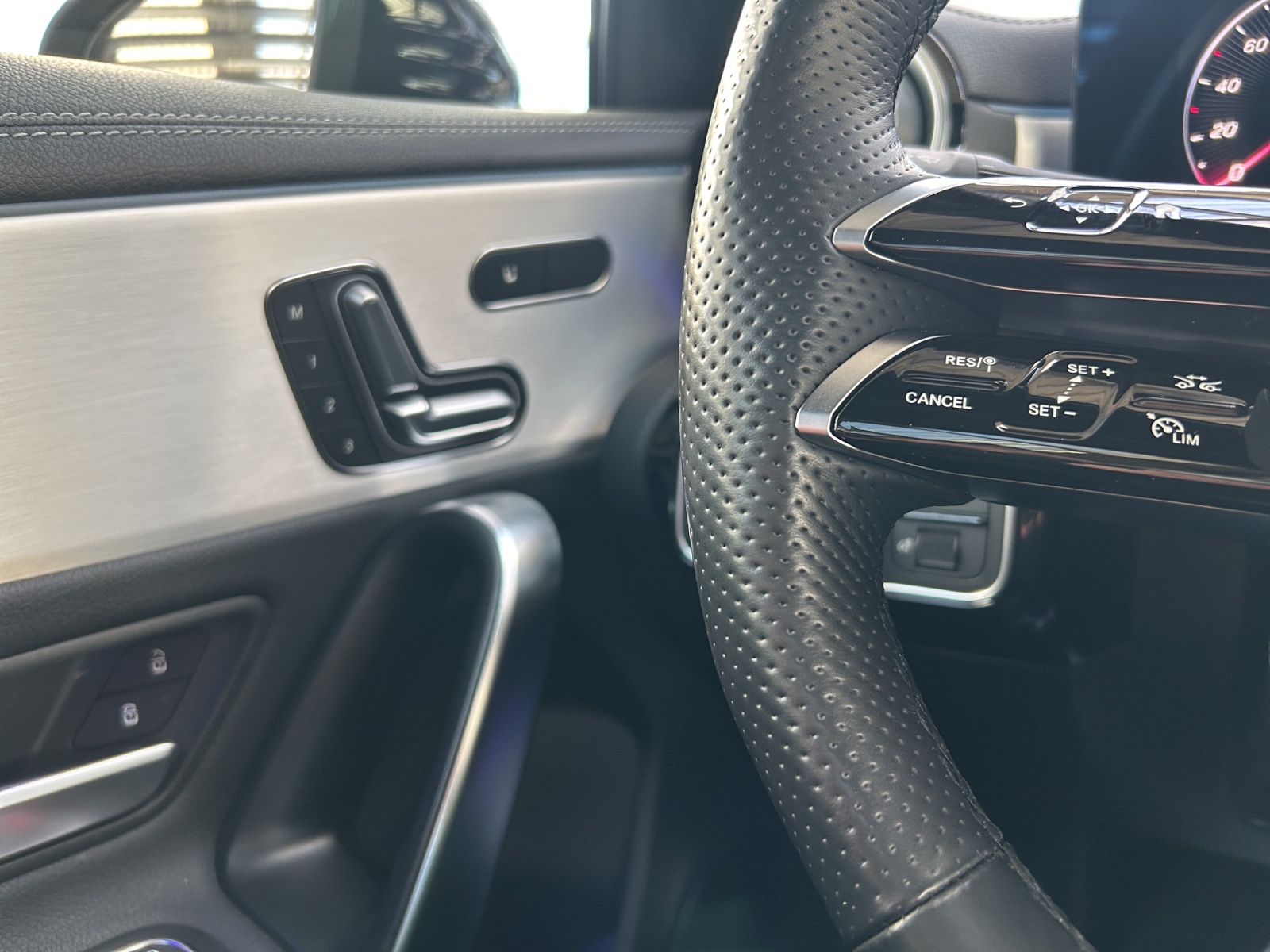MERCEDES-BENZ A 250 4Matic 8G-DCT-image-14