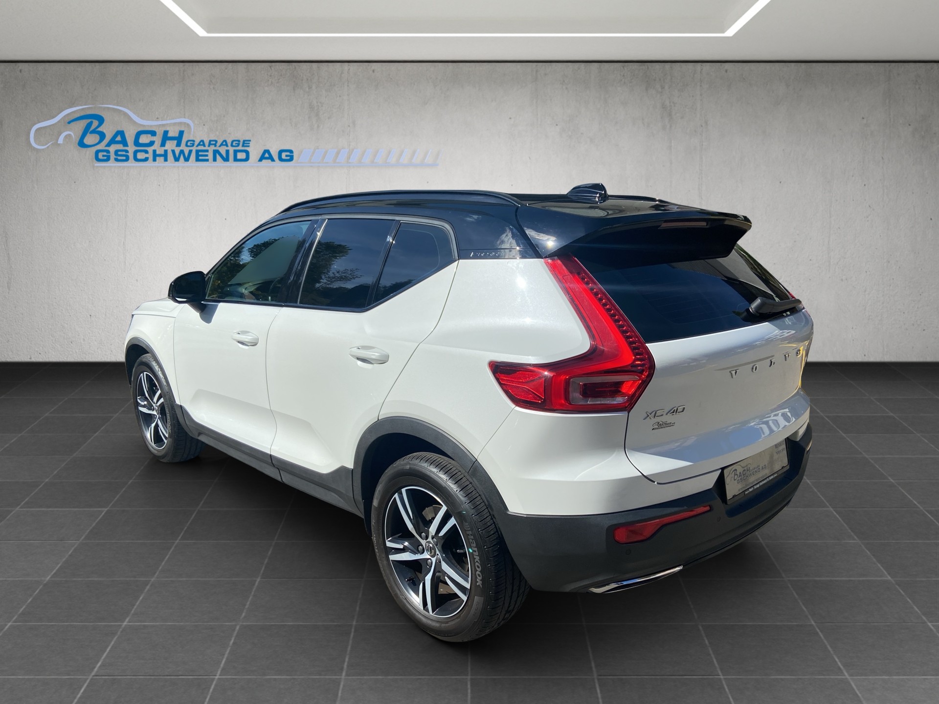 VOLVO XC40 T4 AWD R-Design Geartronic-image-4
