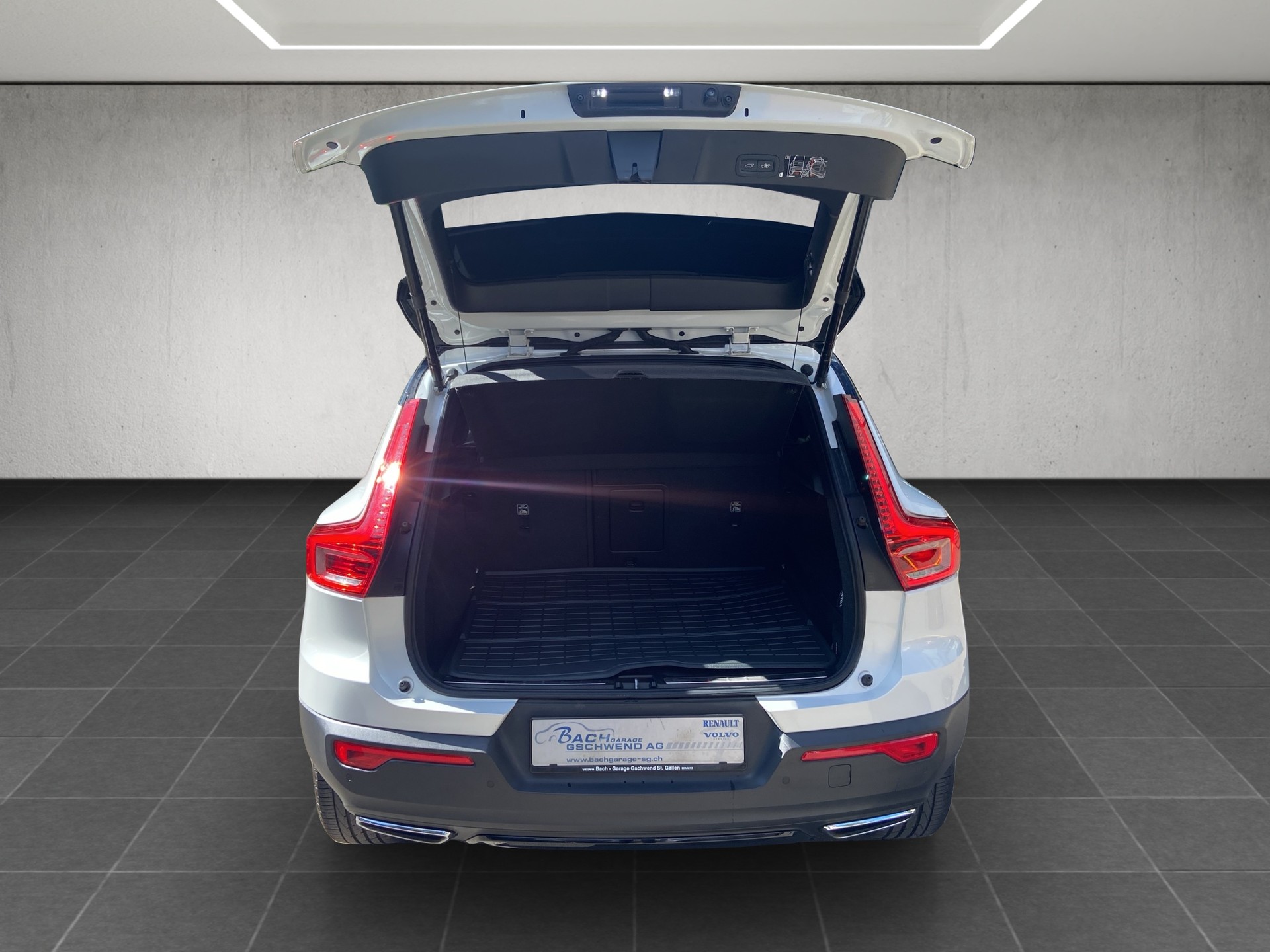 VOLVO XC40 T4 AWD R-Design Geartronic-image-13